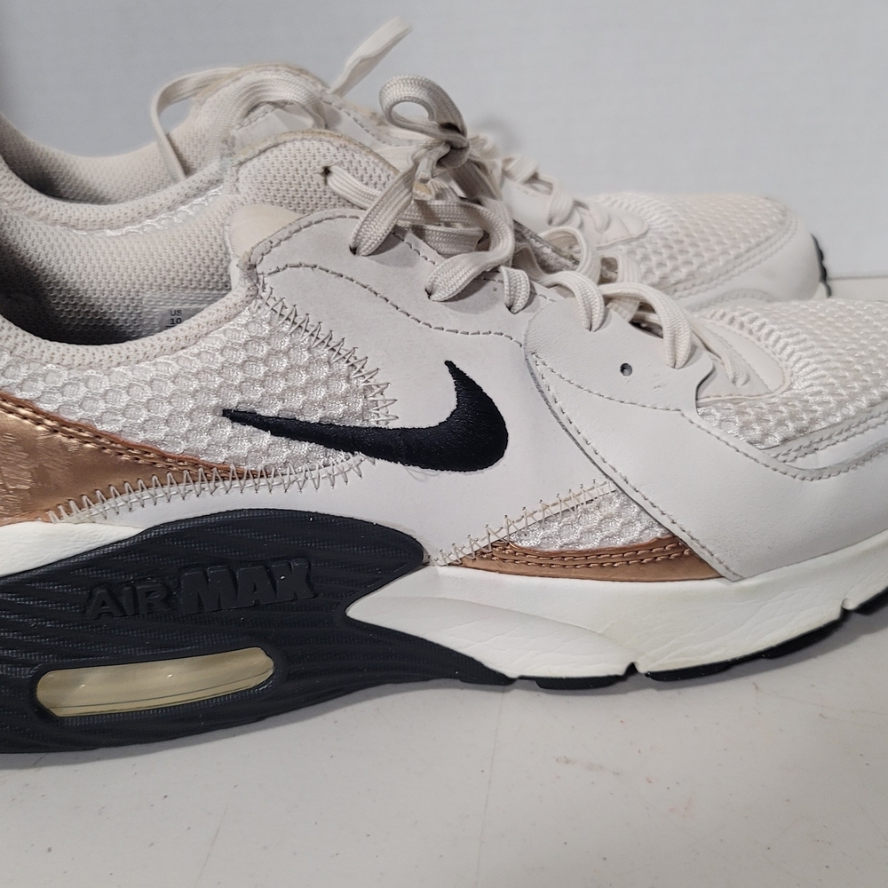 Nike Women’s Air Max Sneaker in Cream with Rose Gold and Black Accents